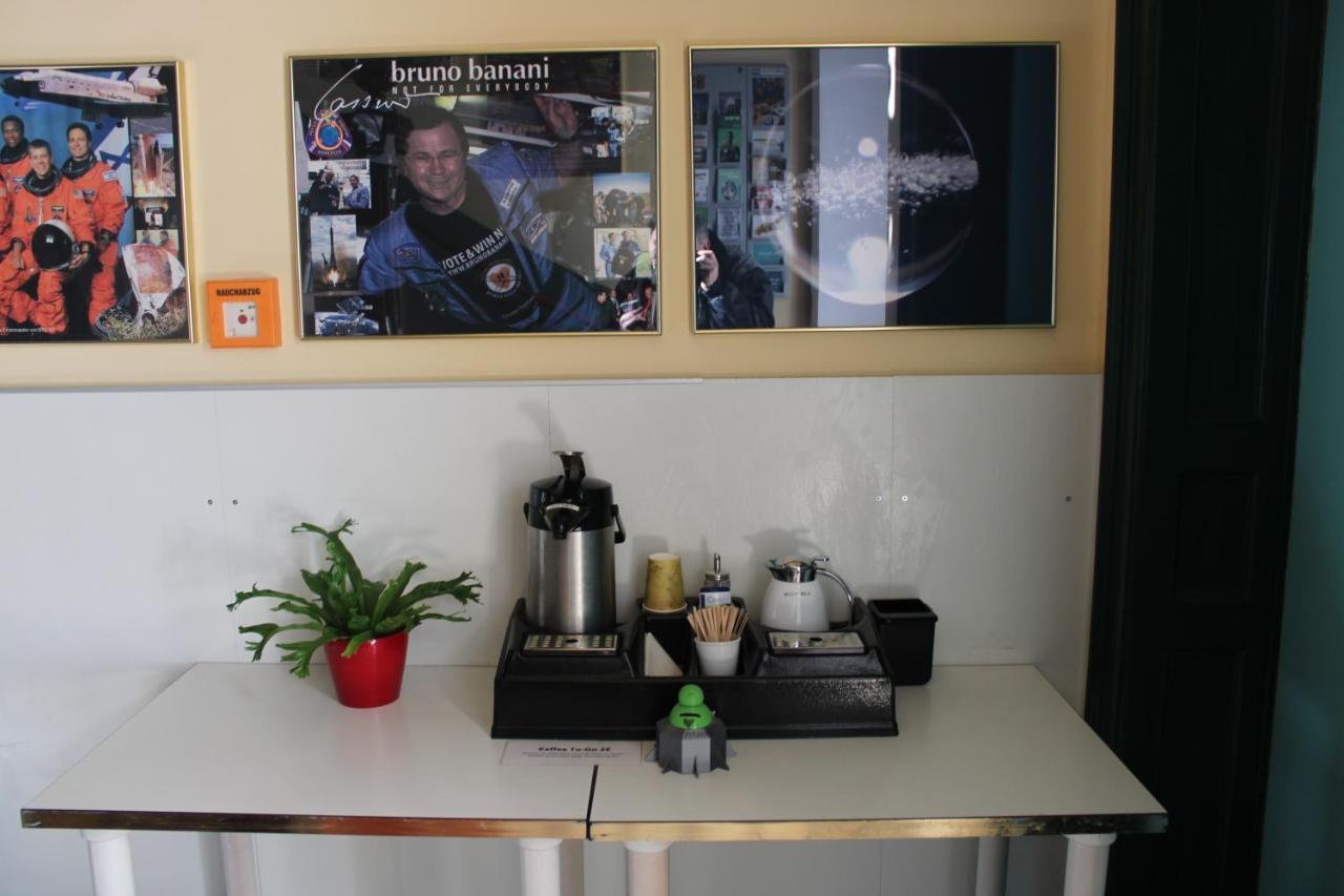 Space Hotel Im Campus Der Jvp Schule Leipzig Eksteriør billede