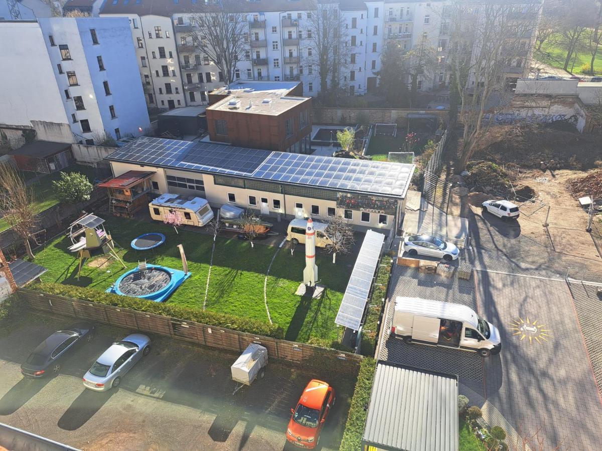 Space Hotel Im Campus Der Jvp Schule Leipzig Eksteriør billede