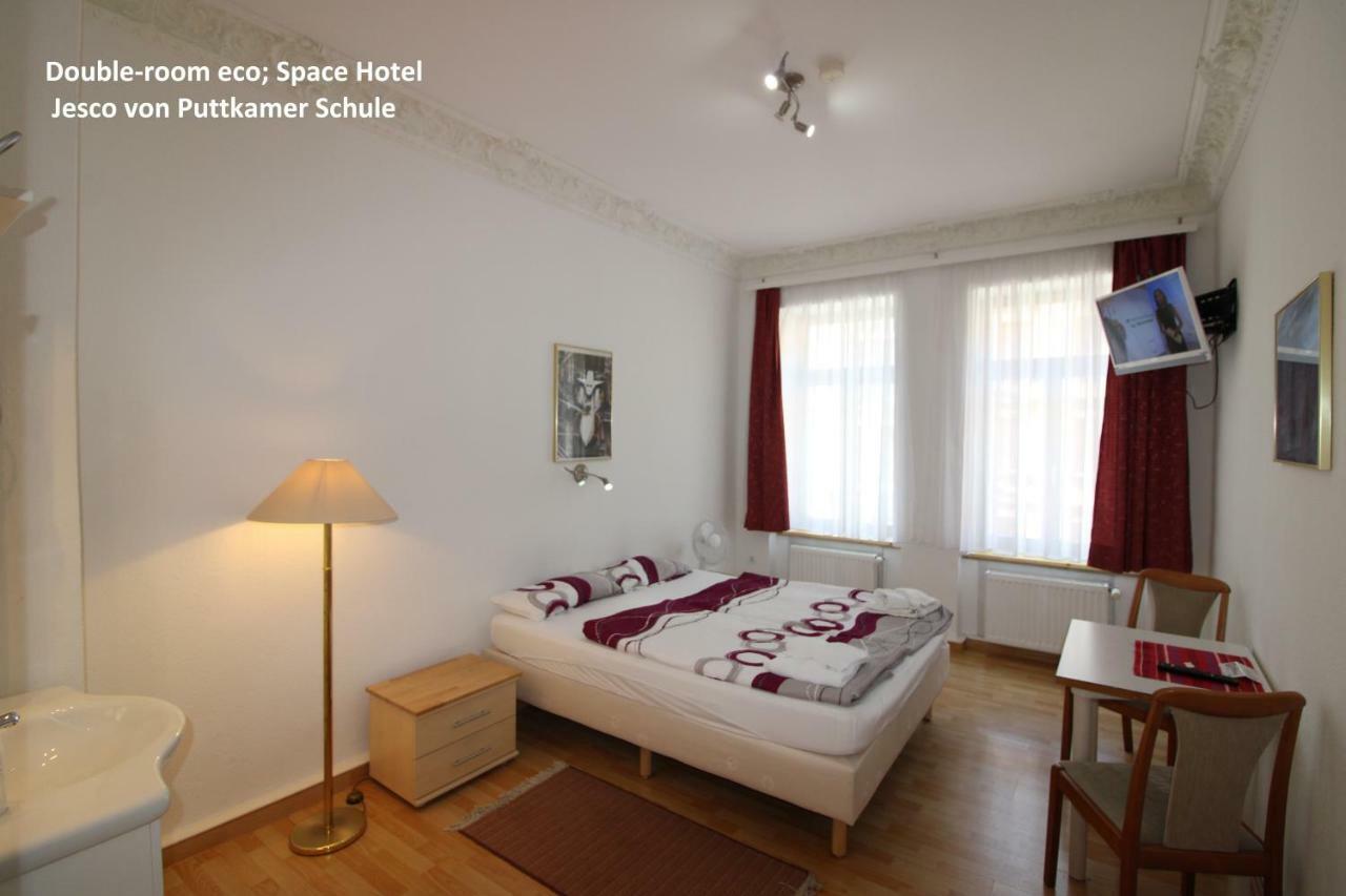 Space Hotel Im Campus Der Jvp Schule Leipzig Eksteriør billede